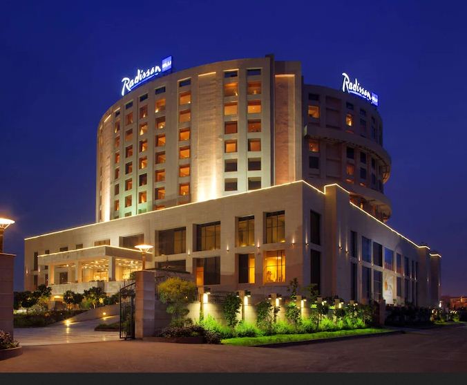 Escorts Near Radisson Blu Hotel Dwarka