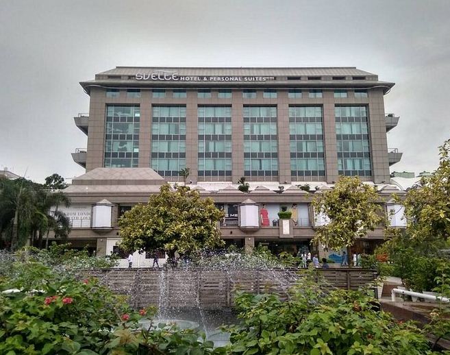 Escorts Near Svelte Hotel