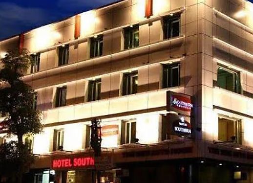 Escorts Near Hotel Southern